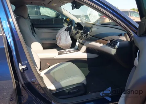 2018 Honda Accord Hybrid Touring из США, поврежденный, VIN 1HGCV3F96JA003262